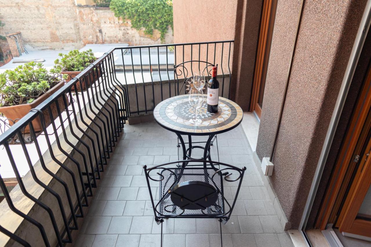 Apartment Close To Duomo Milano Esterno foto