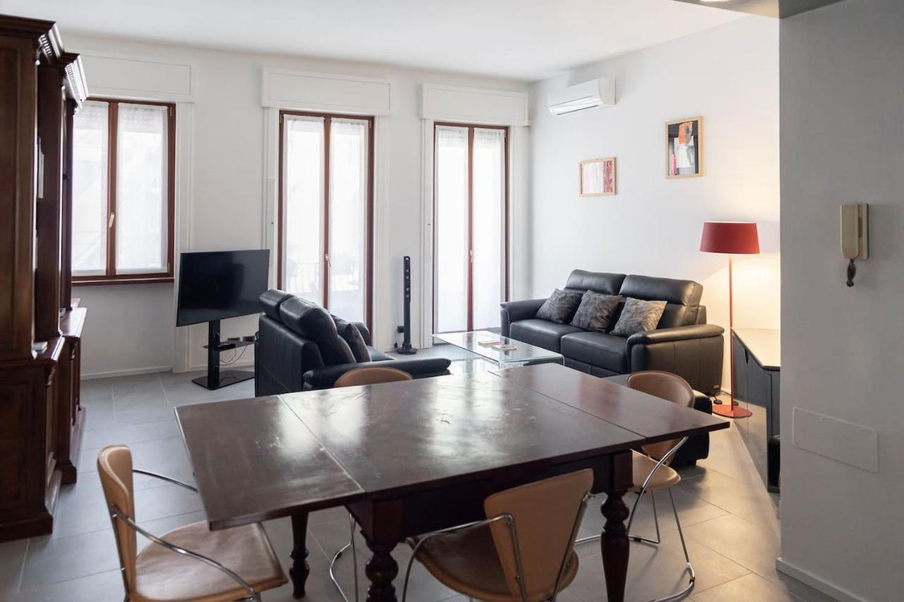 Apartment Close To Duomo Milano Esterno foto